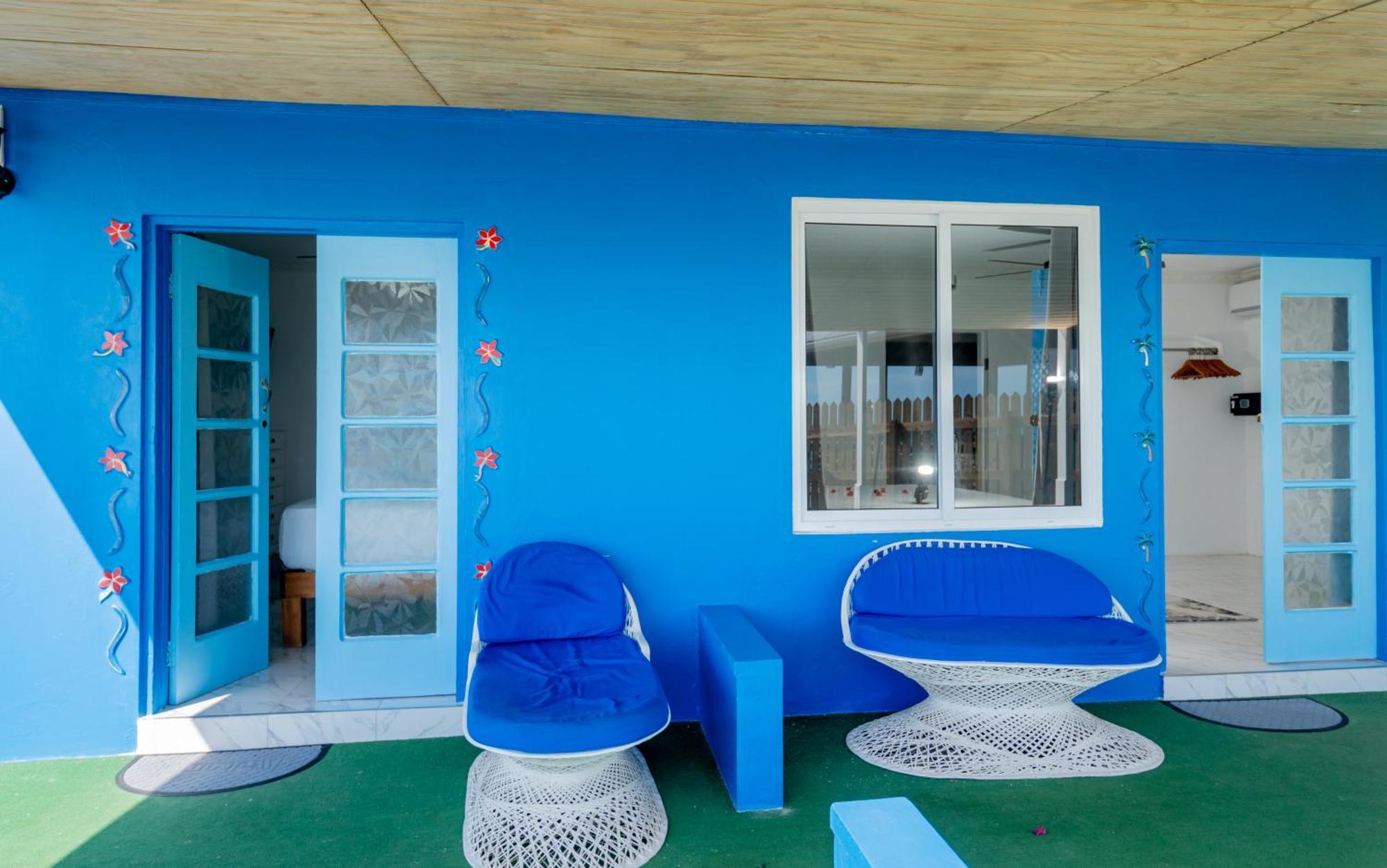 Beyond Sunset Resort & Villas Treasure Beach Exteriör bild