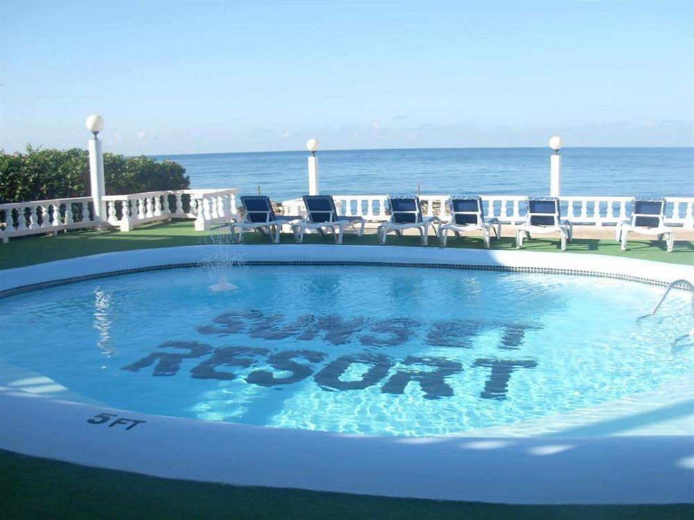 Beyond Sunset Resort & Villas Treasure Beach Exteriör bild