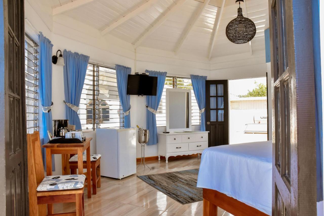 Beyond Sunset Resort & Villas Treasure Beach Exteriör bild