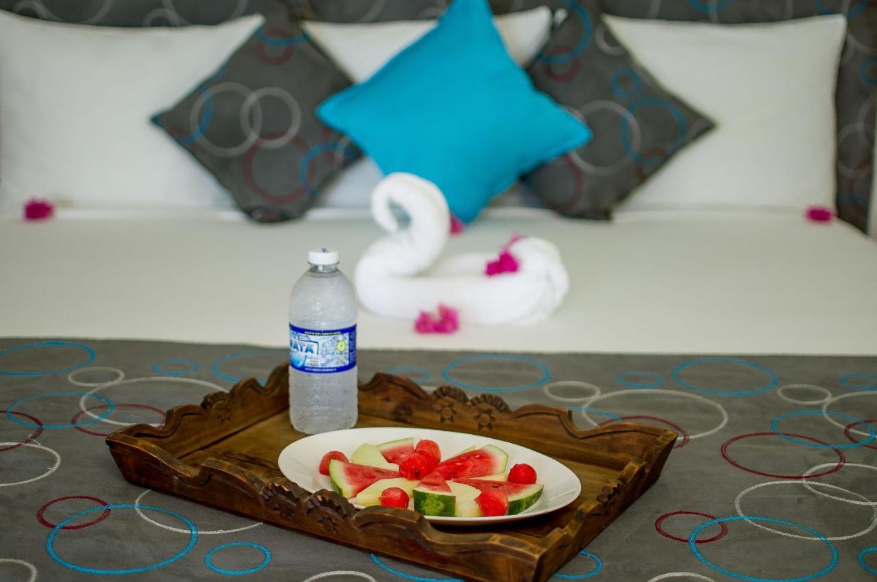 Beyond Sunset Resort & Villas Treasure Beach Exteriör bild