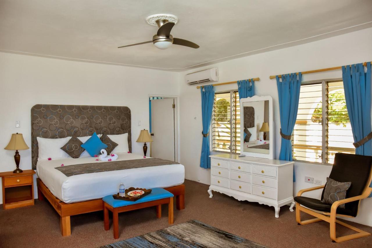 Beyond Sunset Resort & Villas Treasure Beach Exteriör bild